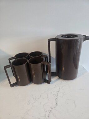 Vintage INGRID LTD Chicago Pitcher & Mug Set